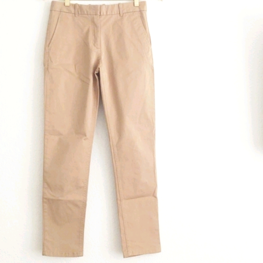 GAP Khaki Pants 00R
